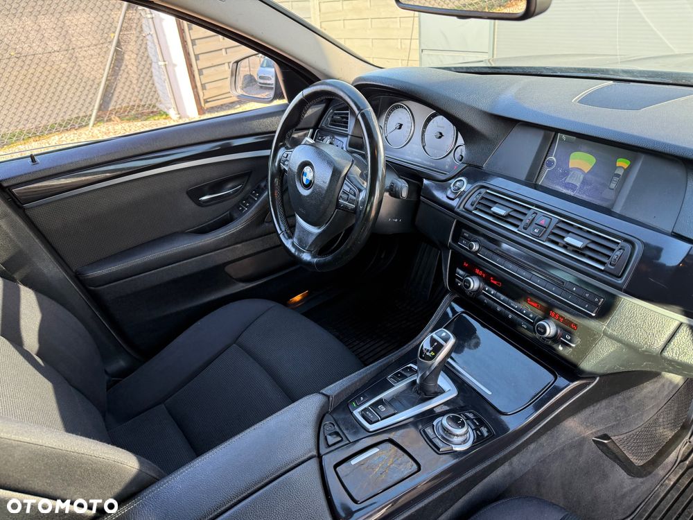 BMW Seria 5 520d Sport-Aut - 19