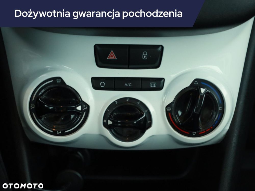Peugeot 208 - 13