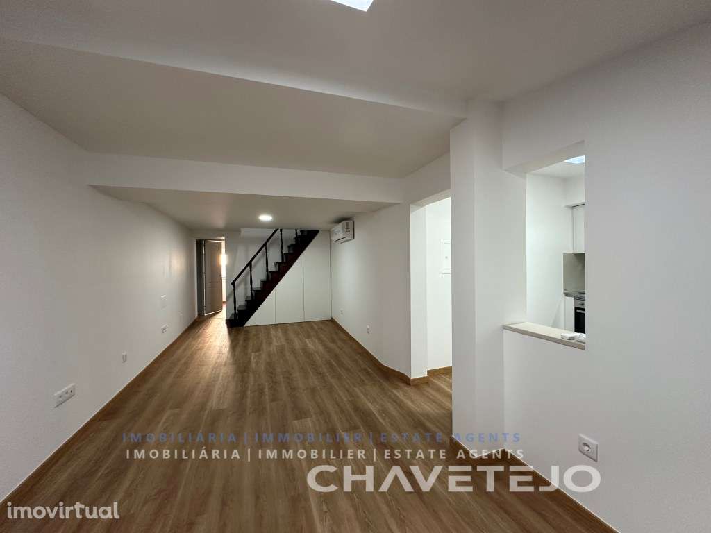 T2 remodelado situado no centro histórico de Tomar. - Grande imagem: 4/15