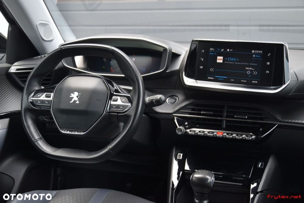 Peugeot 2008 - 25
