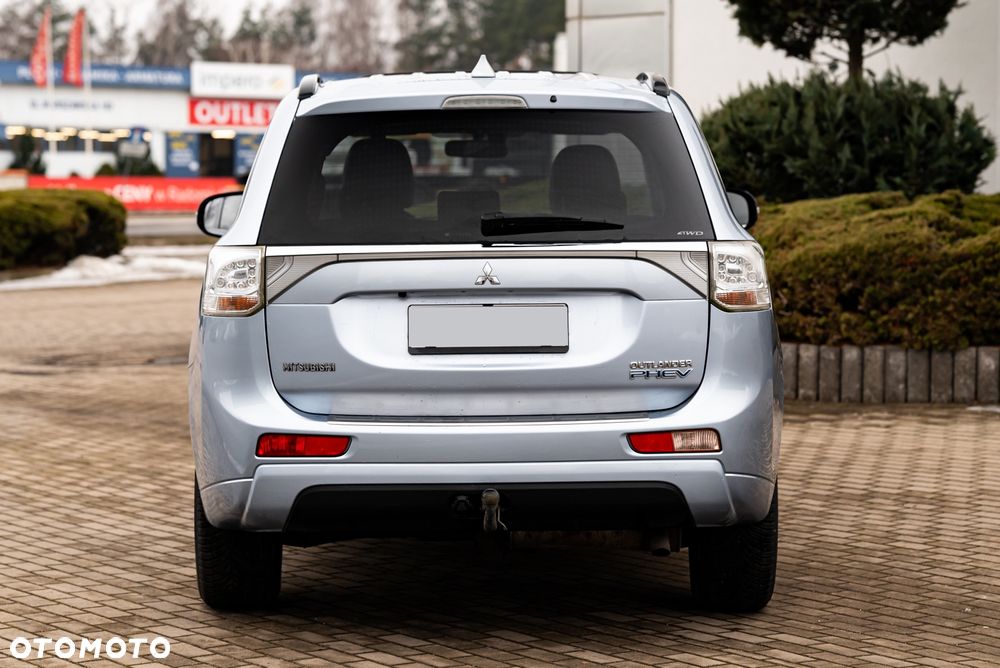 Mitsubishi Outlander 2.0 4WD Plus - 6