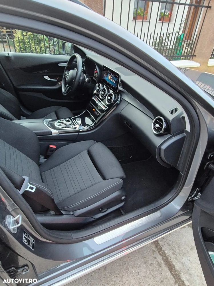 Mercedes-Benz C 180 d T 9G-TRONIC - 12
