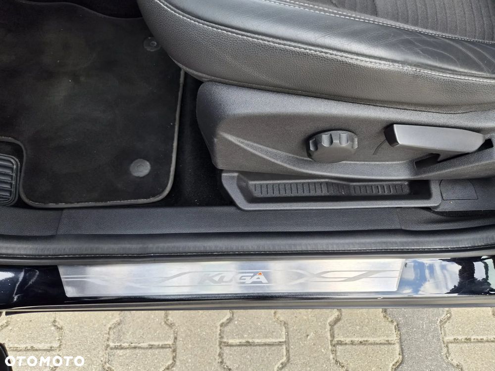 Ford Kuga - 23