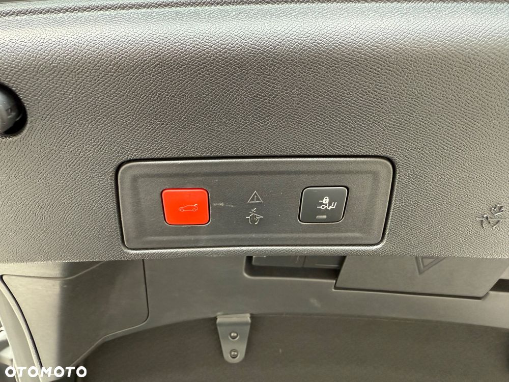 Peugeot 508 1.6 PureTech First Edition S&S EAT8 - 11