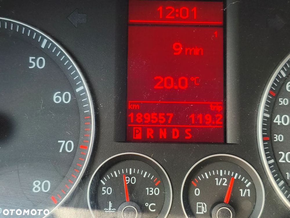 Volkswagen Touran 1.4 TSI DSG Conceptline - 11