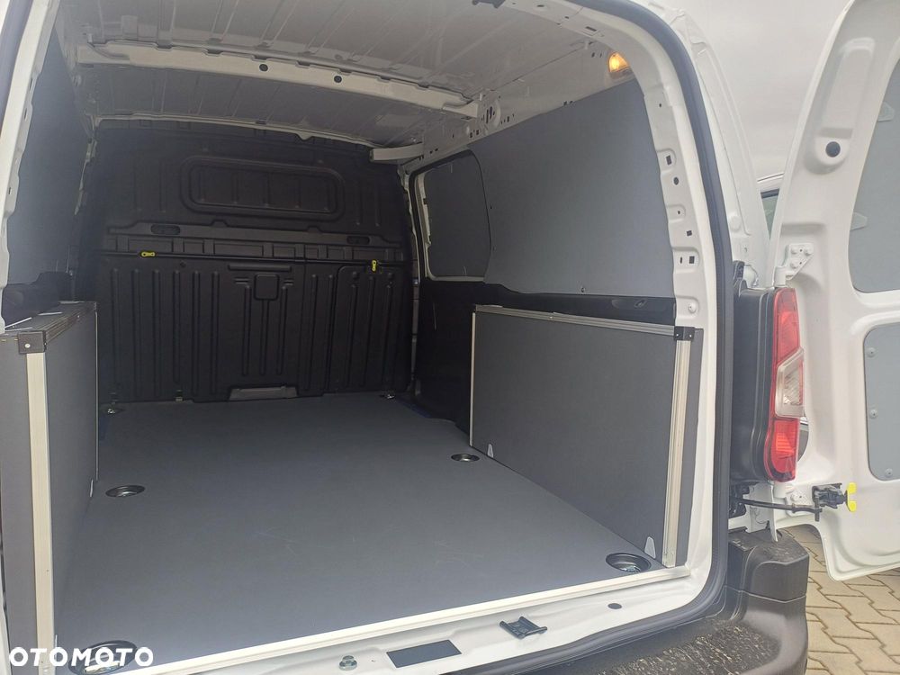 Toyota Proace City - 12