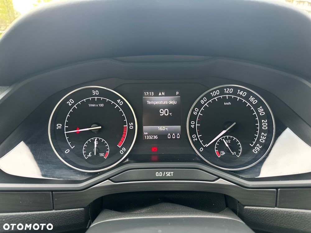 Skoda Superb 2.0 TDI Active DSG - 4