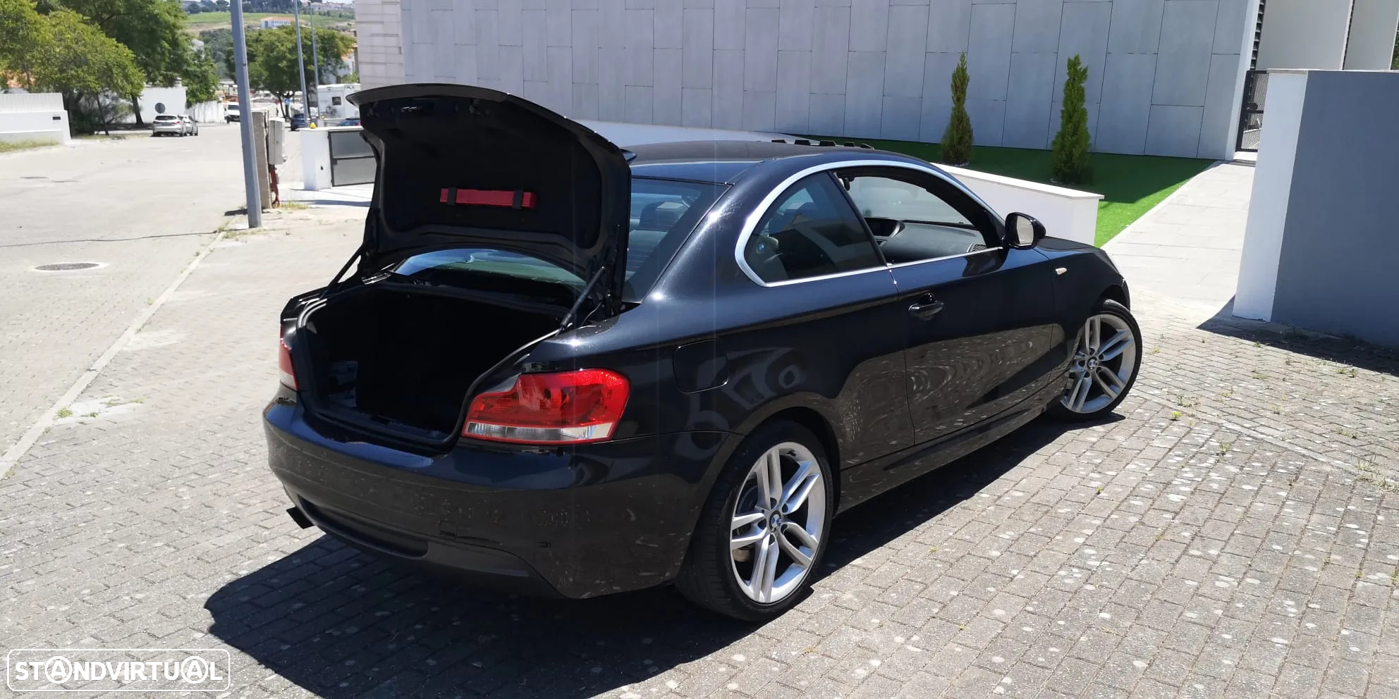 BMW 123 d Coupe - 14