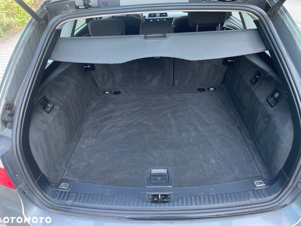 BMW Seria 5 520i - 12