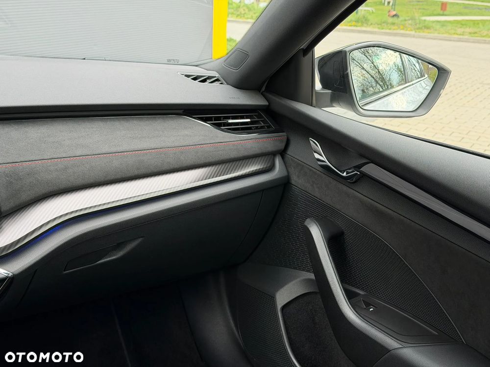 Skoda Octavia 2.0 TDI DSG 4x4 RS Plus - 34