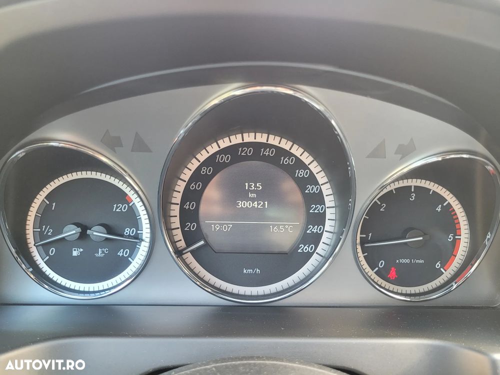 Mercedes-Benz C 220 CDI - 17
