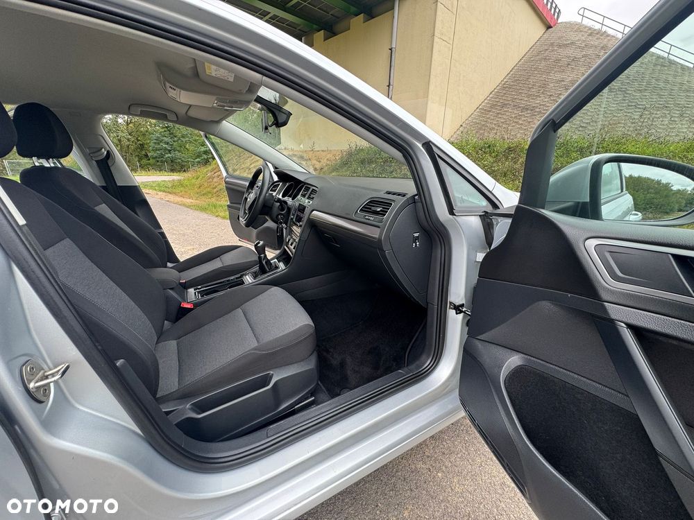 Volkswagen Golf VII 1.6 TDI BMT Comfortline - 23