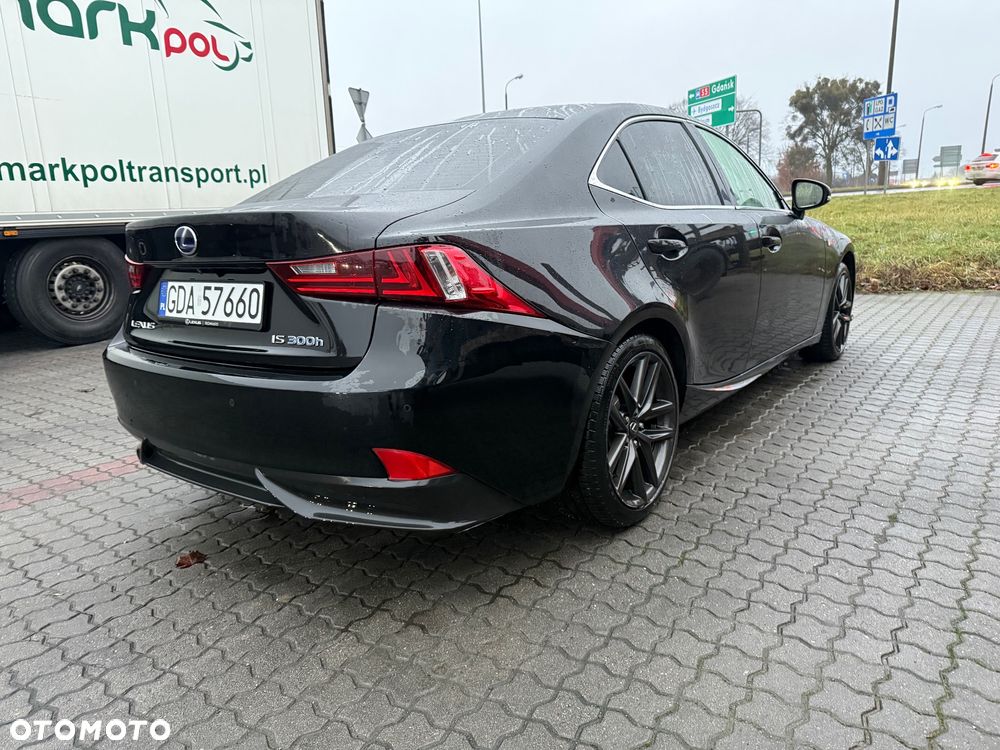 Lexus IS 300h F Sport - 7