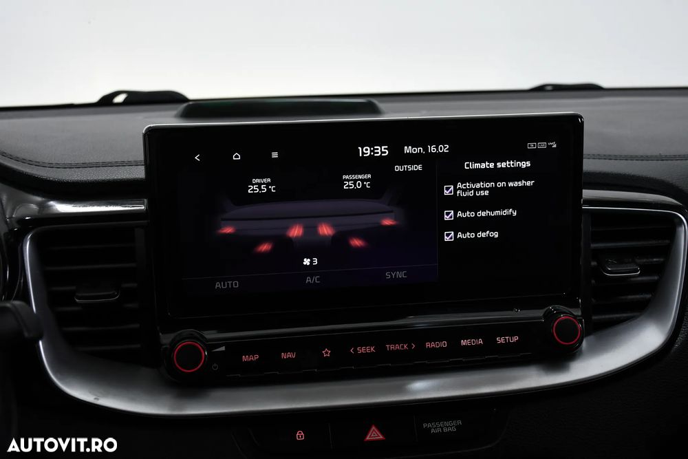 Kia Ceed 1.6 GDI DCT OPF Platinum Edition - 21