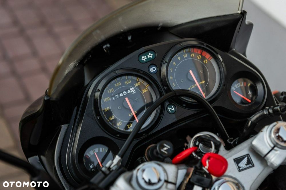 Honda CBR - 9
