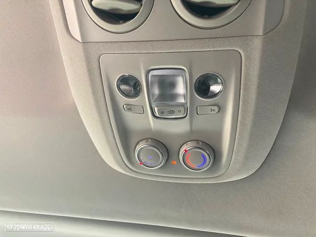 Peugeot Expert 2.0 BlueHDi L3H1 Semi-Vidrado - 27