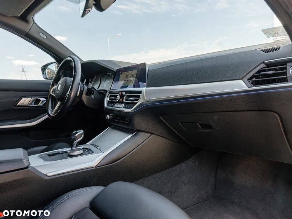 BMW Seria 3 320d xDrive M Sport sport - 8