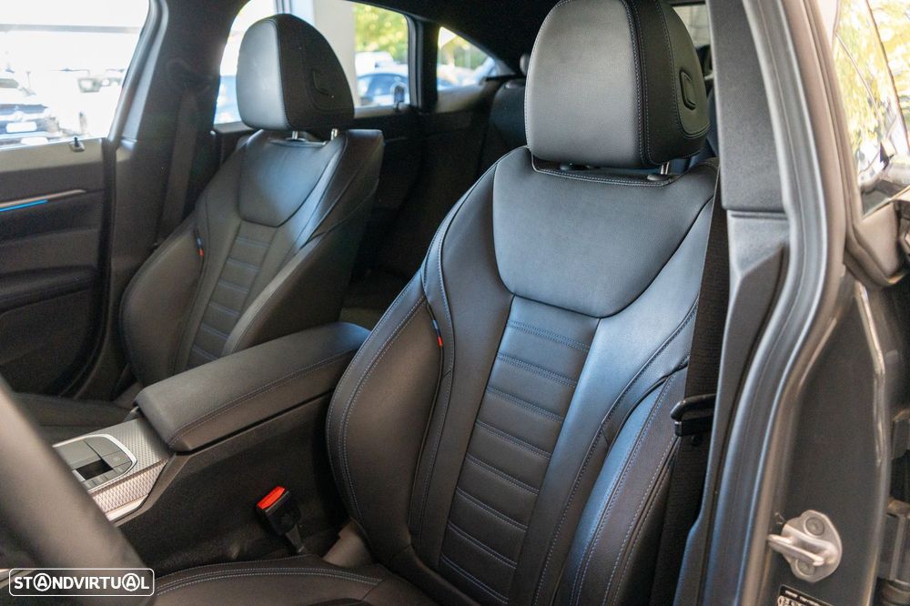 BMW i4 eDrive40 Pack Desportivo M - 9