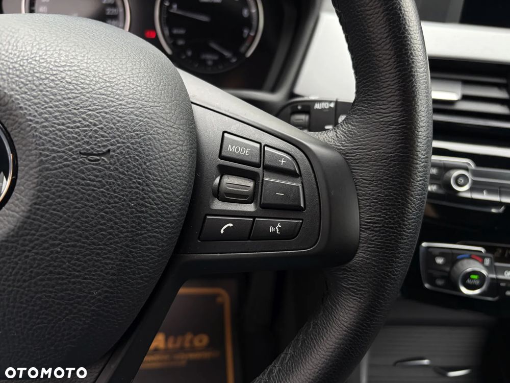 BMW X1 sDrive20i Advantage - 24