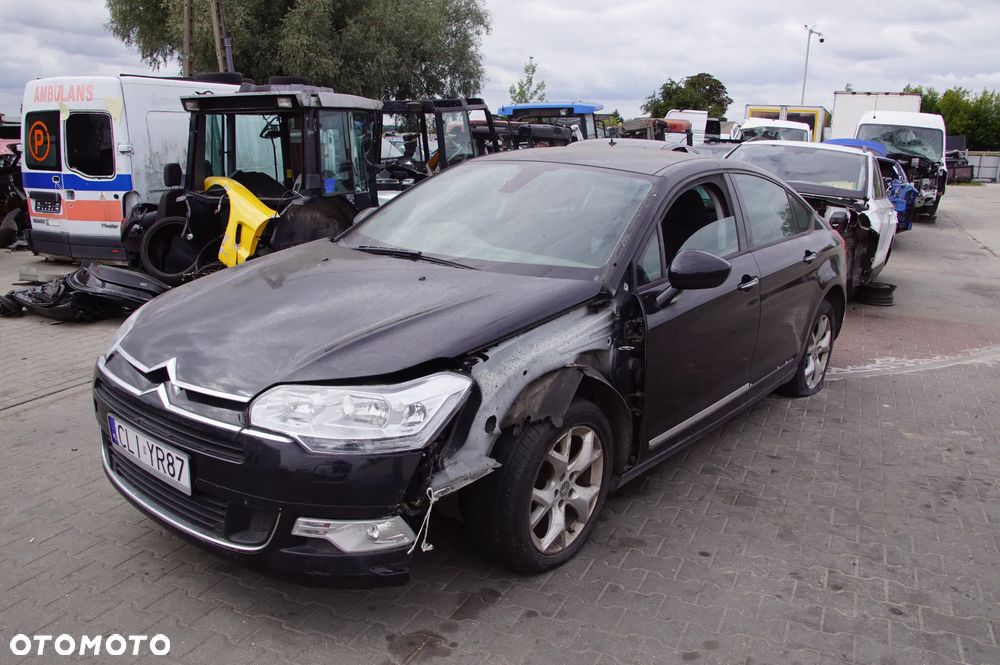 Auto na części - Citroen C5 II X7 1.6 HDI 110 KM 9HZ BE4R KTV 2008R Silnik Skrzynia Drzwi Szyba Błotnik Klapa Lampa Deska Kokpit Sterownik Moduł Kierownica Licznik - 1