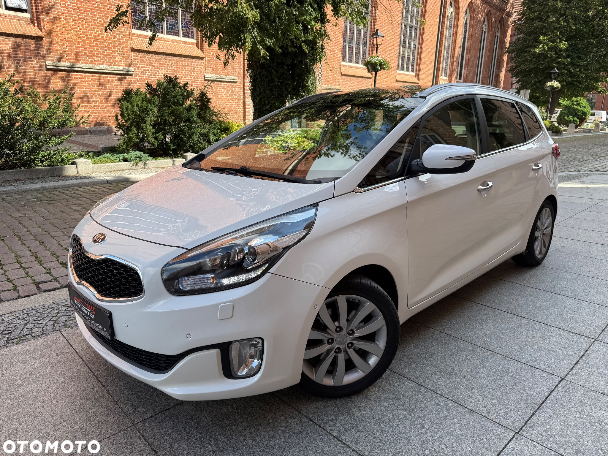 Kia Carens 1.7 CRDi L 7os - 21