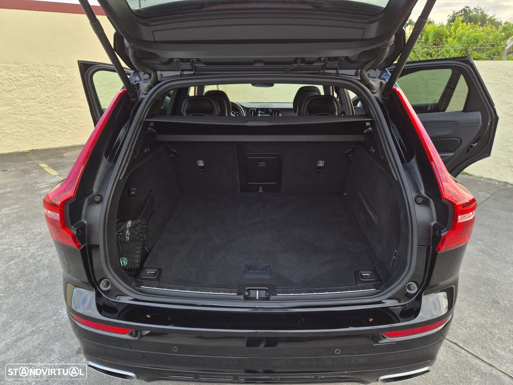 Volvo XC 60 2.0 D4 R-Design AWD Geartronic - 51