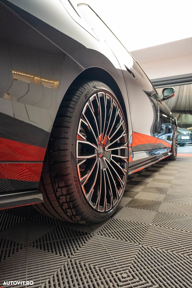 BMW Seria 7 740d xDrive MHEV - 10