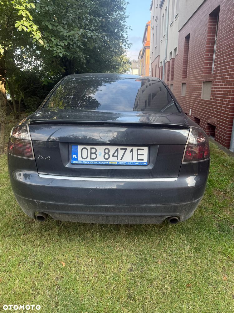 Audi A4 Limousine - 2