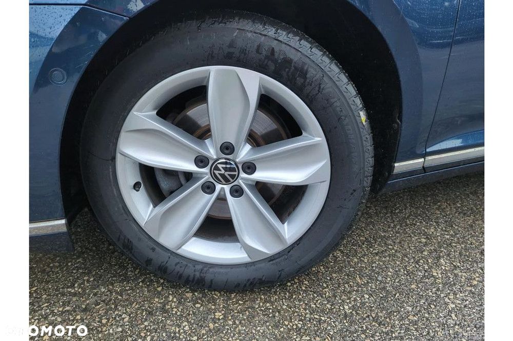 Volkswagen Passat Variant 2.0 TDI EVO Elegance DSG - 14