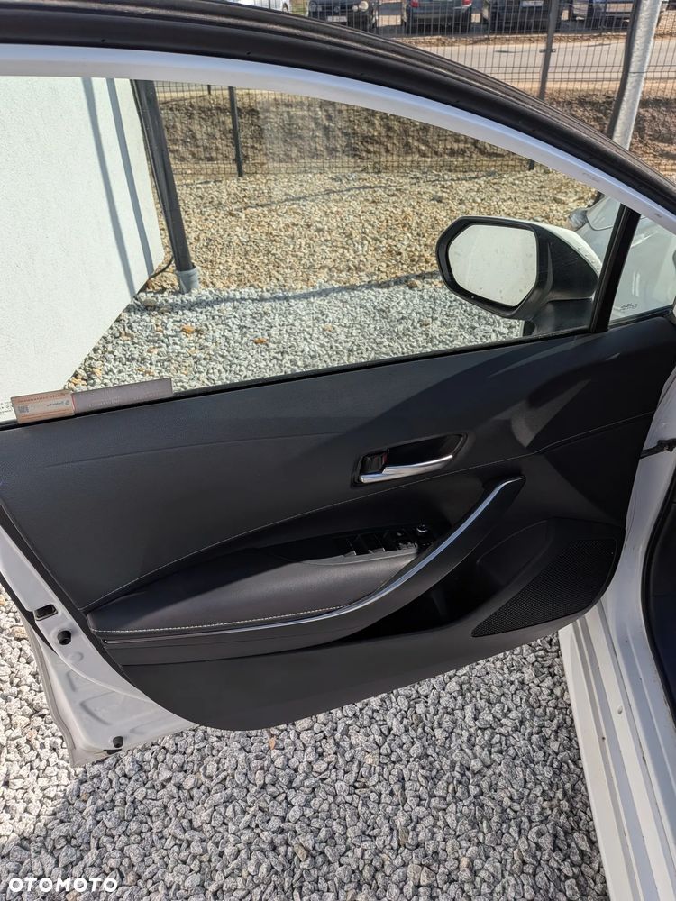 Toyota Corolla 1.8 Hybrid GPF Comfort - 11