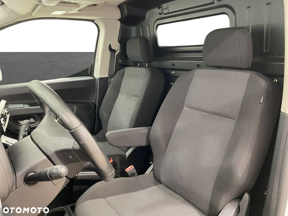 Toyota Proace City - 17