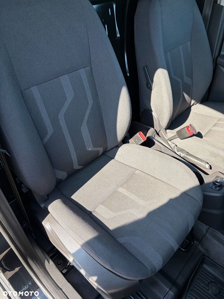 Ford Connect - 16
