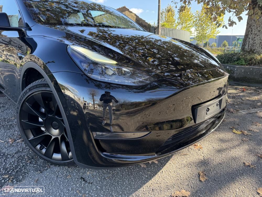 Tesla Model Y Long Range Dual Motor AWD - 2