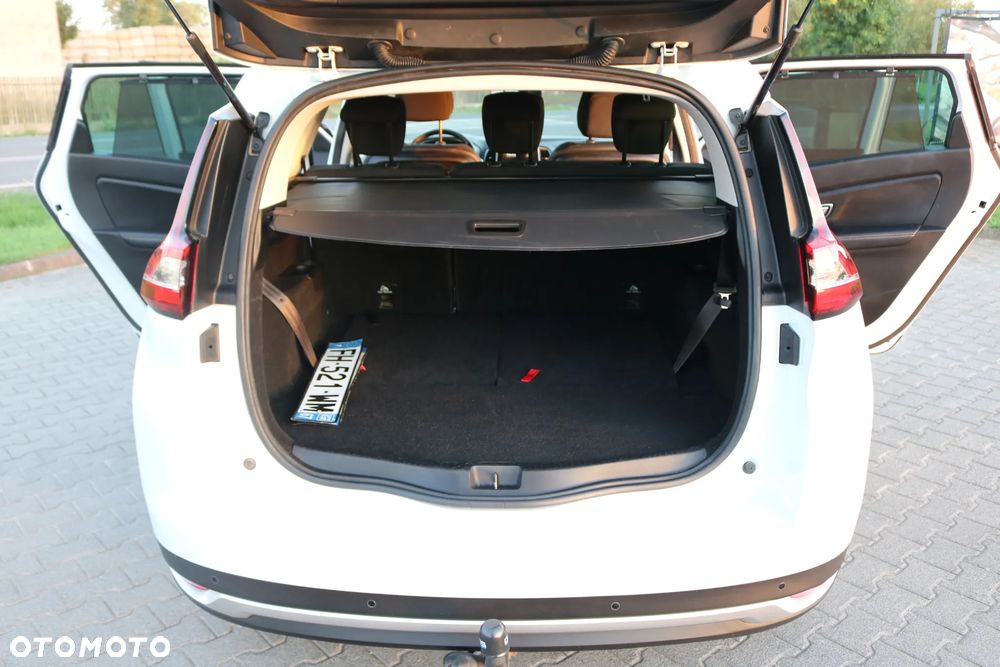 Renault Grand Scenic - 27