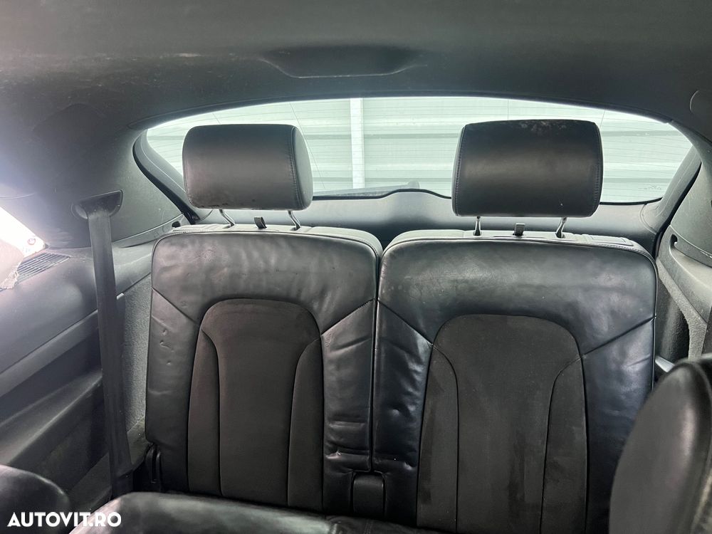 DEZMEMBREZ Piese AUDI Q7 Motor 3.0 Diesel Cod BUG Diesel Euro 4 Cutie de Viteze Automata Kit injectie injector injectoare Turbina Turbo pompa injectie inalta Bara Fata completa Capota Far Portiera Fata spate Stanga dreapta Oglinda Haion Luneta Interior piele Carlig Cui remorcare Volan cu airbag S Line An 2006-2012 - 9