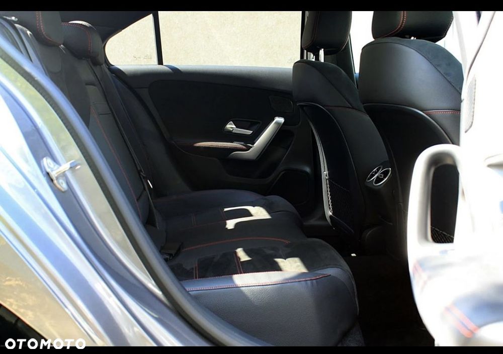 Mercedes-Benz Klasa A 200 AMG Line 7G-DCT - 7