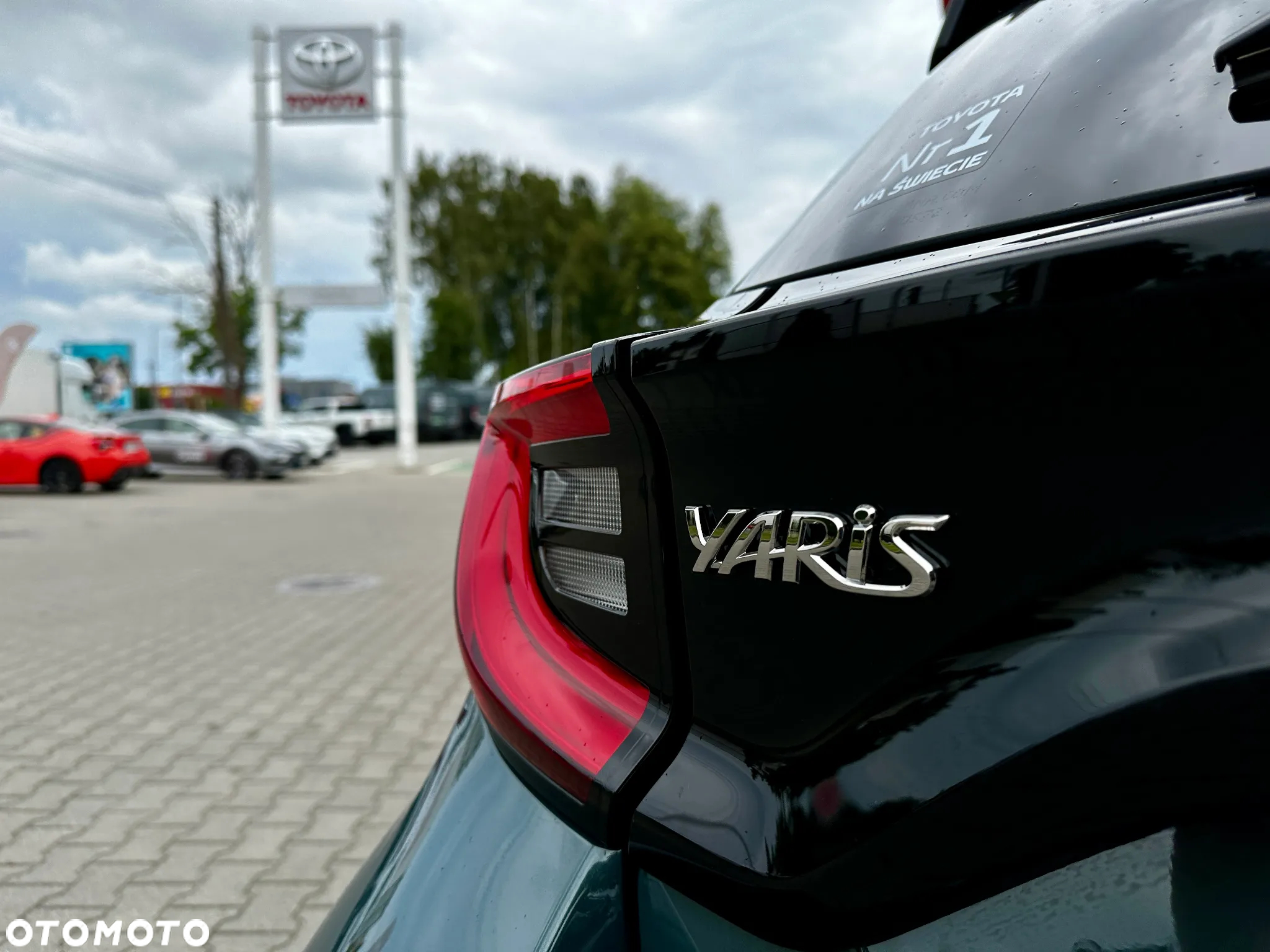 Toyota Yaris Hybrid 1.5 Style - 9