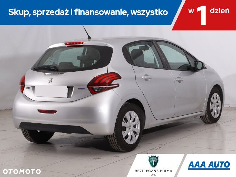 Peugeot 208 - 7