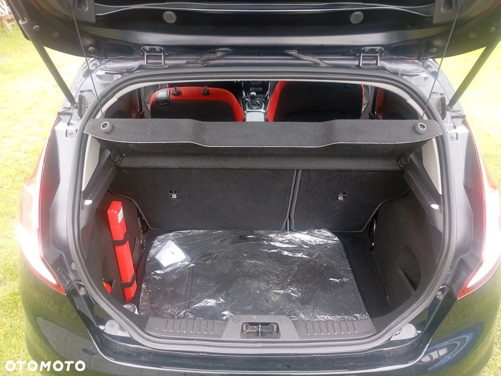 Ford Fiesta - 16