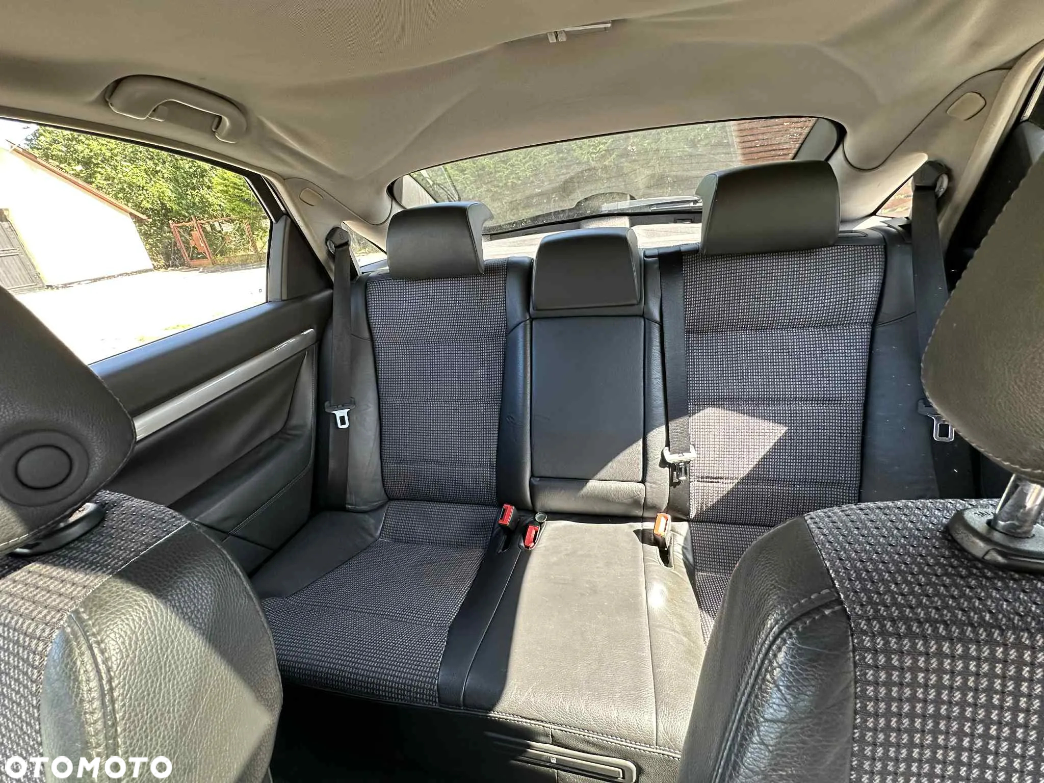 Opel Vectra 2.0 T Elegance - 25