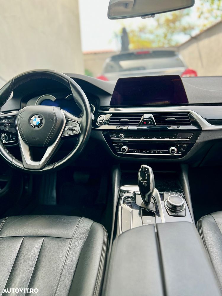 BMW Seria 5 520i AT - 5