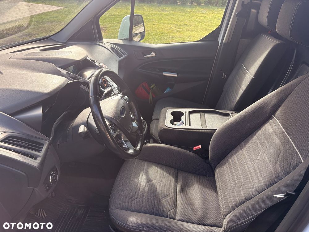 Ford Transit Connect - 8