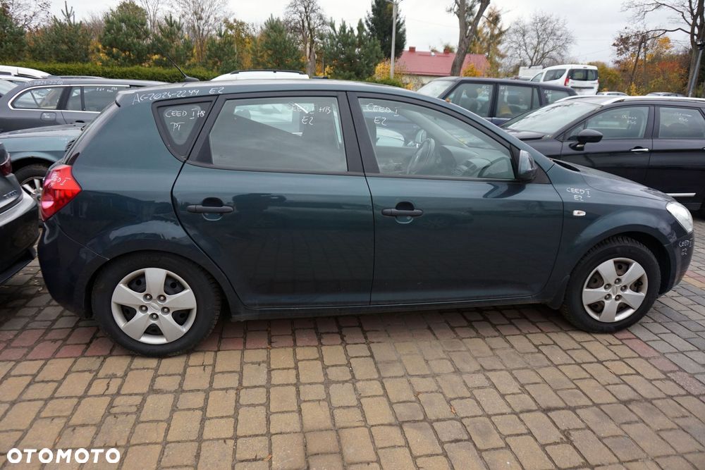 KIA CEED I 5D HB 2007 E2 1.6 CRDI D4FB 90KM S717 ZIELONY na części - 6