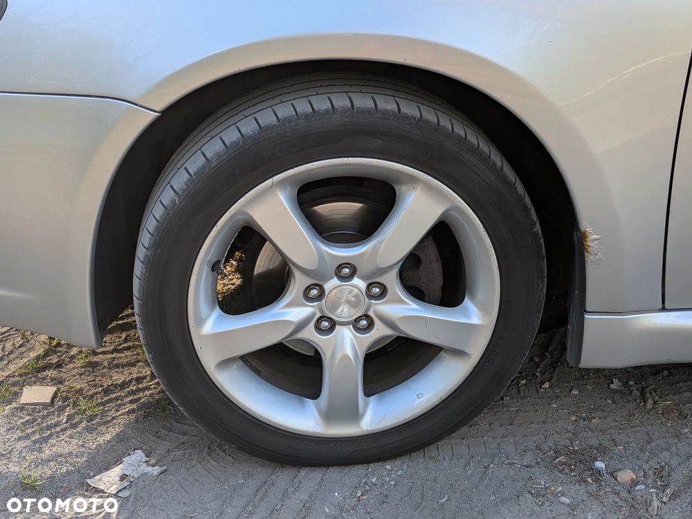 Subaru Legacy 2.0i MT - 12