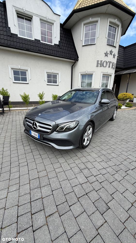 Mercedes-Benz Klasa E 220 d 4Matic 9G-TRONIC - 1