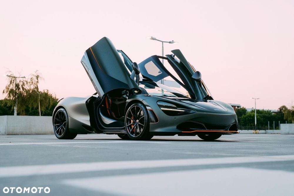McLaren 720S Coupe - 2