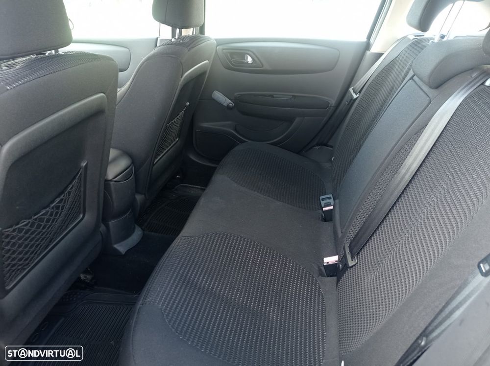 Citroën C4 1.4 16V SX - 9