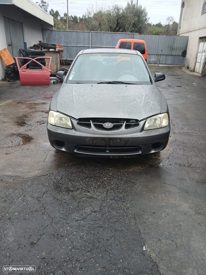 Hyunday Accent ano 2000 para peças - 4
