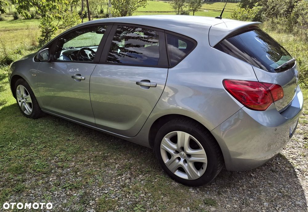 Opel Astra 1.4 Innovation - 9