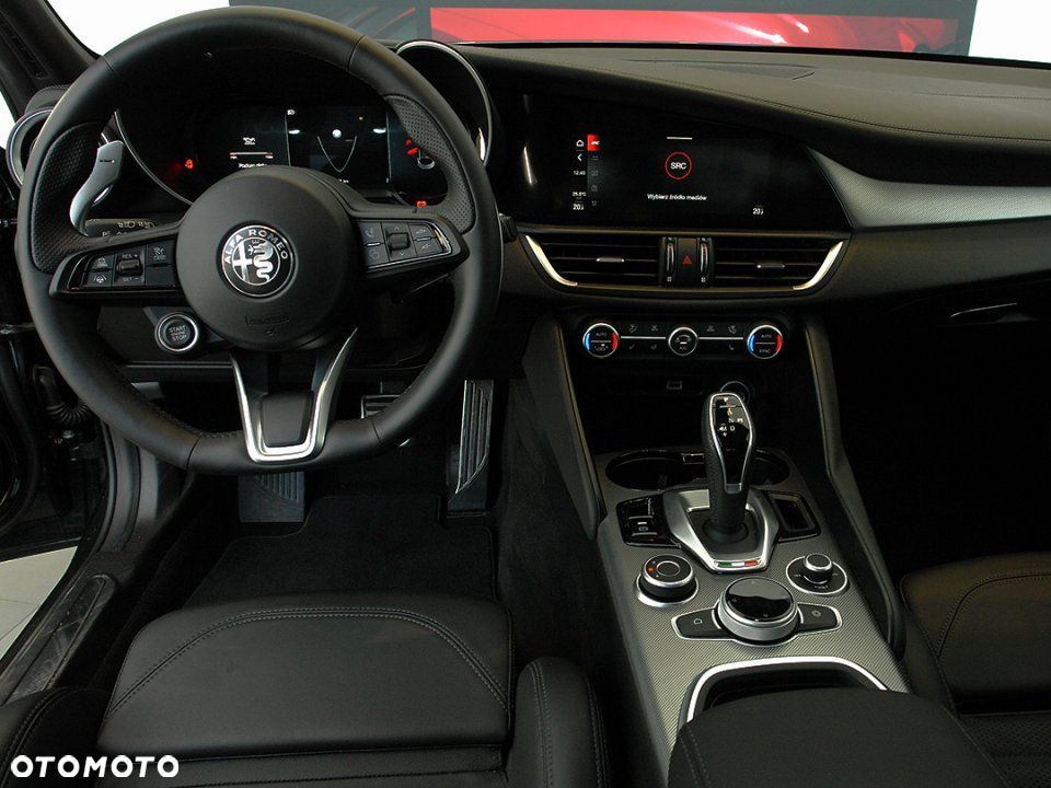 Alfa Romeo Giulia - 16